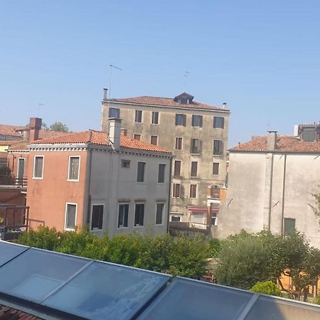 Snc1018 Modern Boutique Apartment Venesia Bagian luar foto