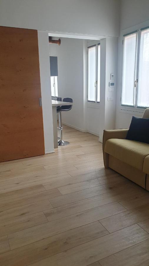 Snc1018 Modern Boutique Apartment Venesia Bagian luar foto