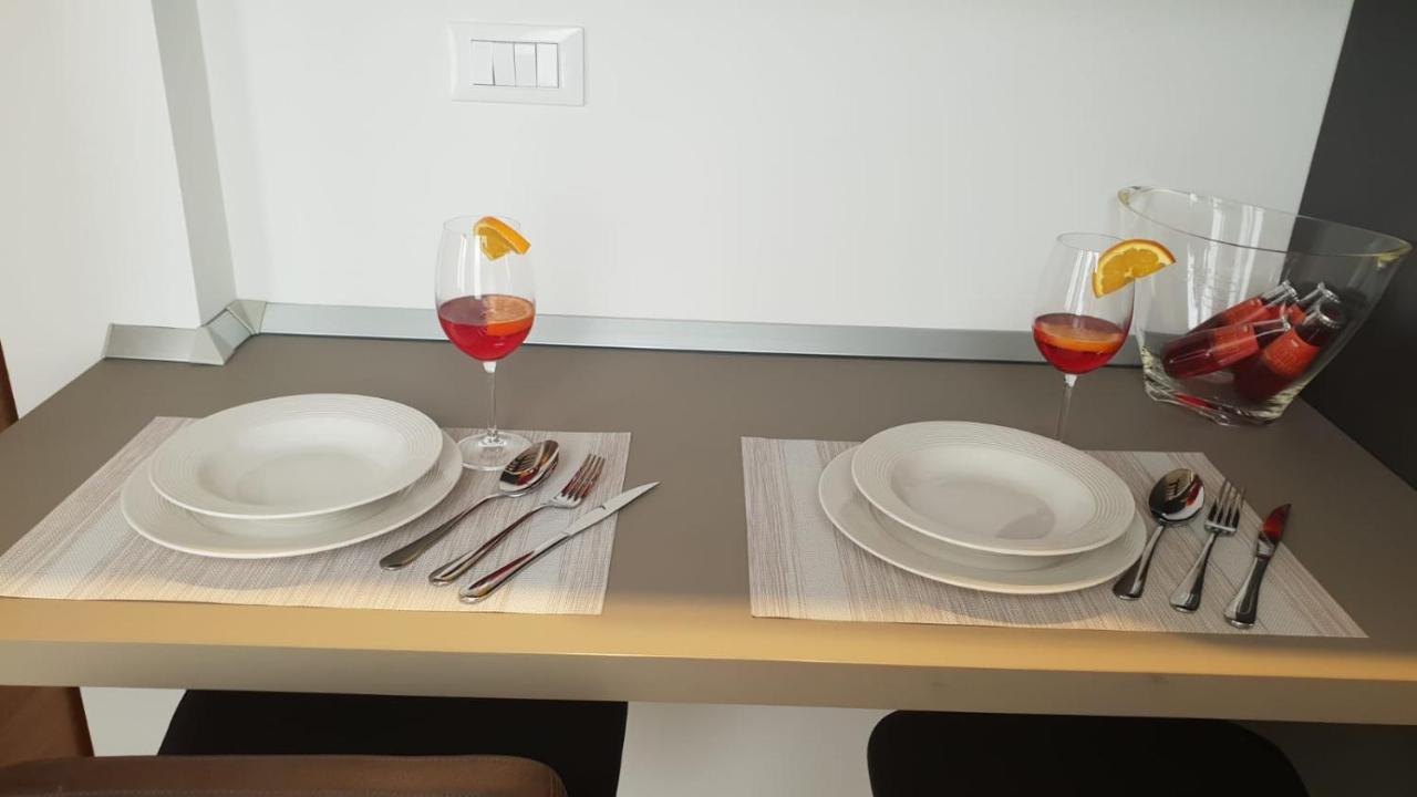 Snc1018 Modern Boutique Apartment Venesia Bagian luar foto
