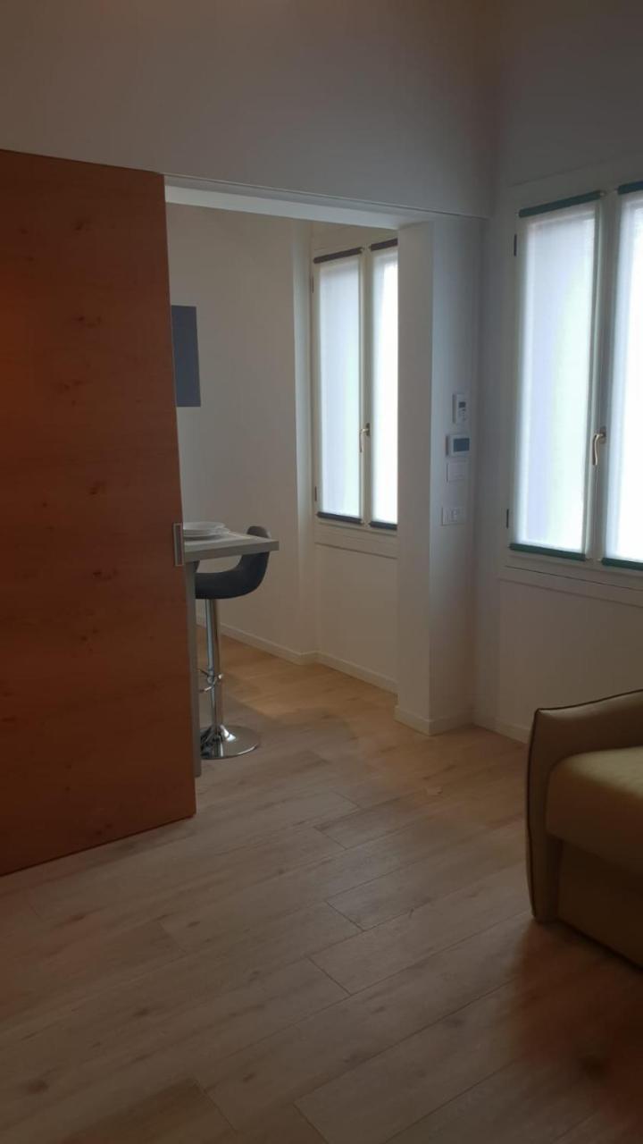 Snc1018 Modern Boutique Apartment Venesia Bagian luar foto